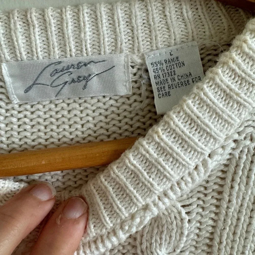 Vintage 90s Lauren Grey cream floral crochet long sleeve oversized sweater large - Picture 4 of 6